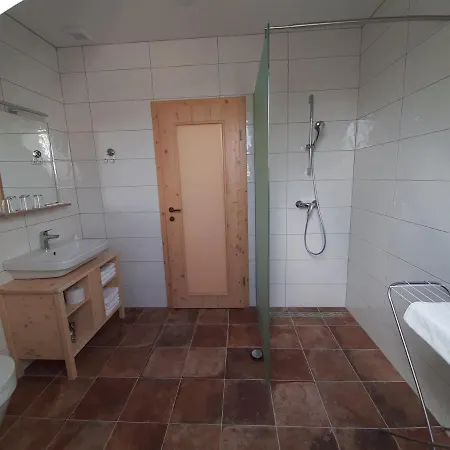 & Wine Lilek Séjour à la ferme Sentilj