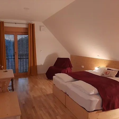 Bauernhof & Wine Lilek